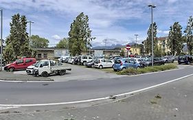 Ampio appartamento con giardino e due camere - Viareggio centro